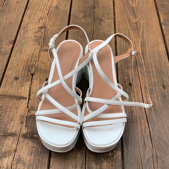 Urban outfitters platform strappy sandals - Picture 2 of 6